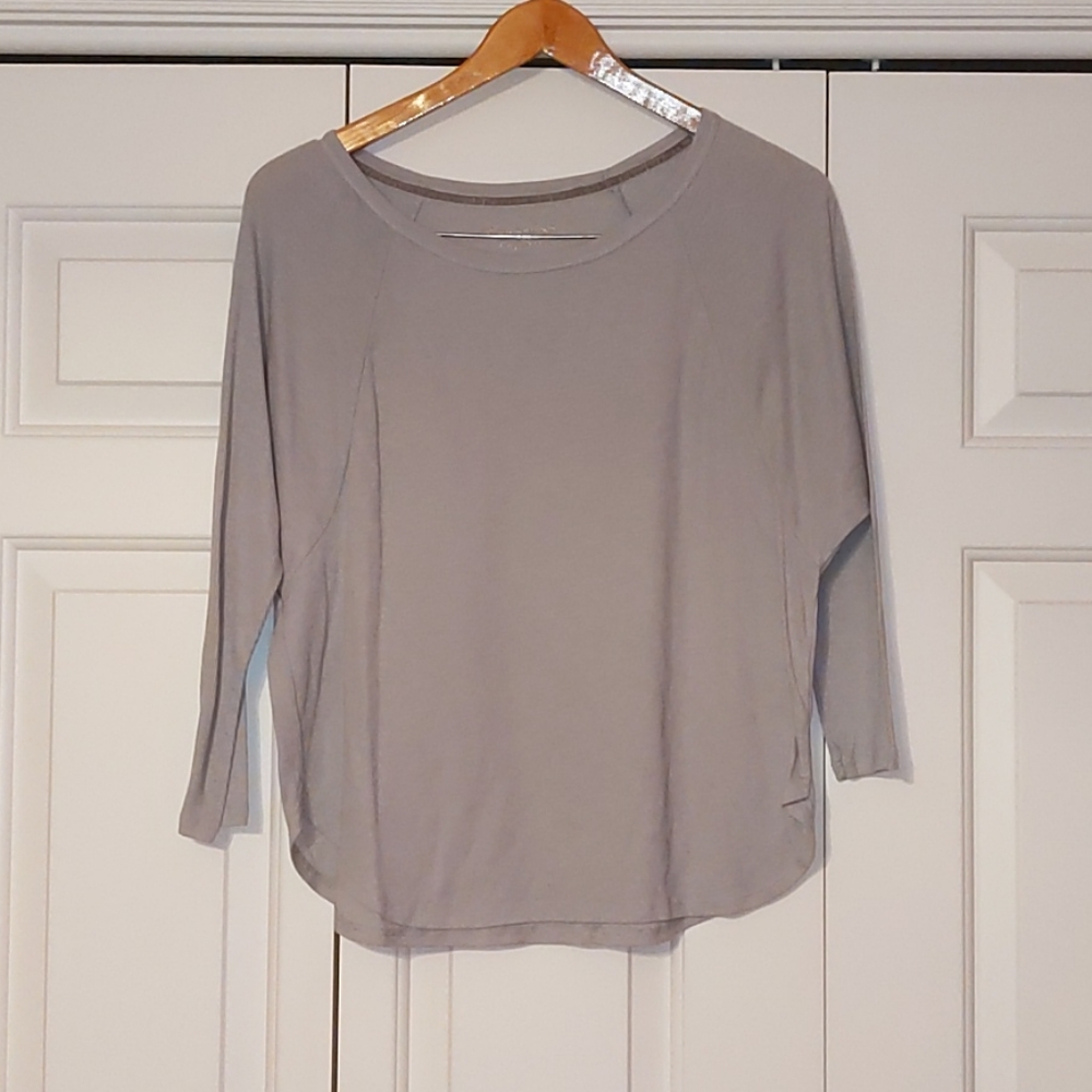 Gray top